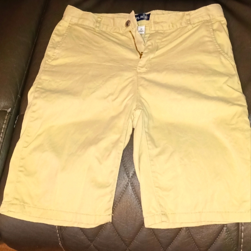 Boys children's Place size 12 khaki shorts